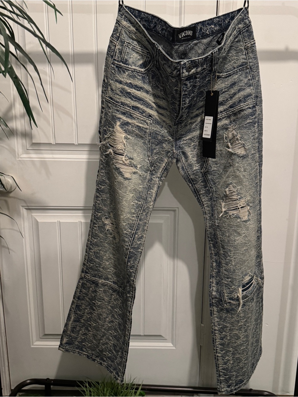 Vicious Jeans Men’s Distressed Light Blue Flare Jeans size 32